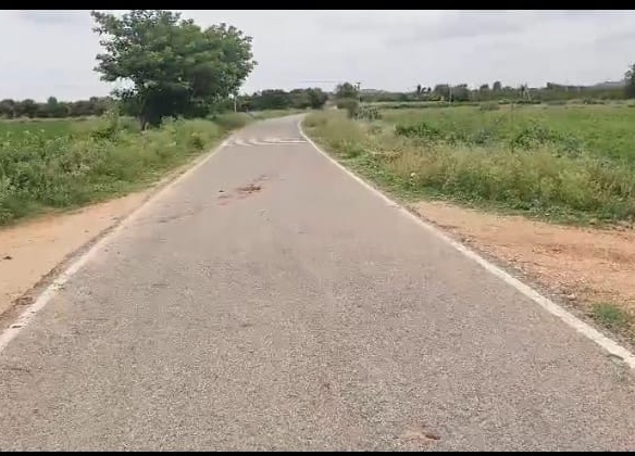 10 Acres Red Soil Land for Sale in Sri Sathya Sai District, AP  | ₹15 Lakhs per Acre | BHOOVIX BX-27136 agriculture land for sale