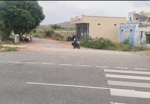 | 10 Lakhs per Acre | 12 Acres Red Soil Land for Sale in Sri Sathya Sai District, AP | Tar Road to 1 km | BHOOVIX BX-27142 agriculture land for sale