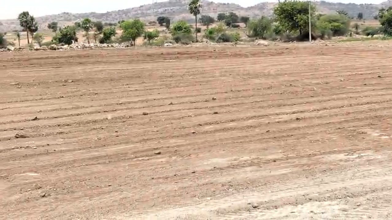 4 Acres BT Road Facing