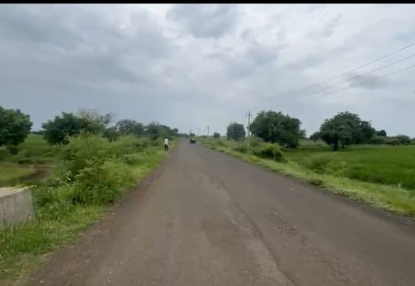 B T Road Attached Black Soil Land