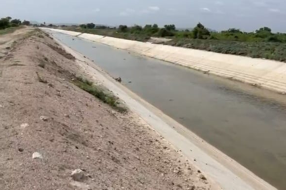 Canal Attached Land