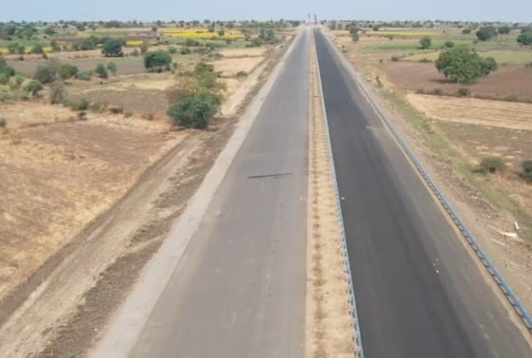 6 lane National highway facing land