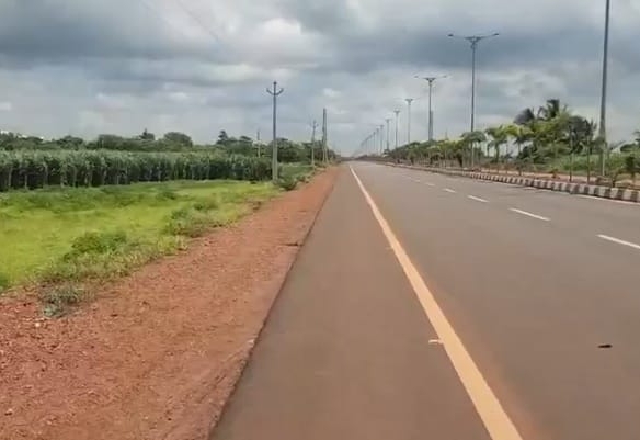 19 Guntas Red Soil Commercial Land