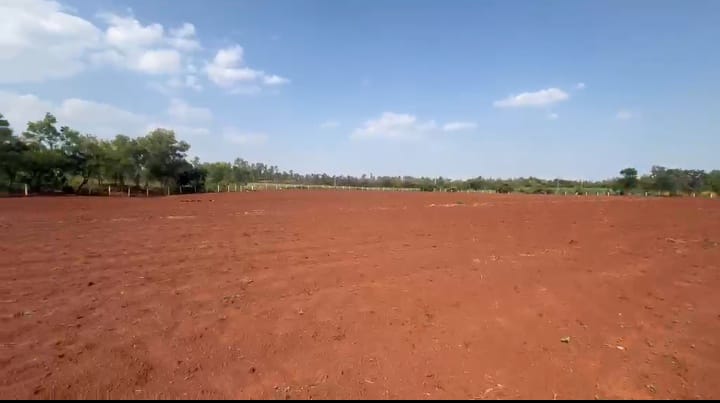 5 Acres 32 Guntas Gravel Road Attached Red Soil Land in Humnabad Taluk, Bidar District, Karnataka | ₹15 Lakhs/Acre | BHOOVIX BX-32907