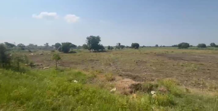 3 Acres 20 Guntas BT Road Facing Agriculture Land for Sale in Chincholi Taluk, Kalaburagi District, Karnataka | ₹14 Lakhs per Acre | BHOOVIX BX-33066