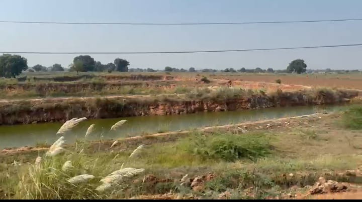2 Acres 20 guntas Digging Land Suitable for Fish Pond Beside 6-Lane Highway for Sale at ₹8.50 Lakhs Per Acre in Shahpur Taluk, Yadgir District, Karnataka | BHOOVIX BX-33919
