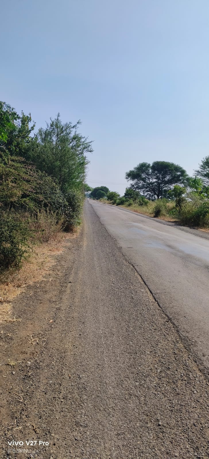 BT Road Facing Agriculture Land